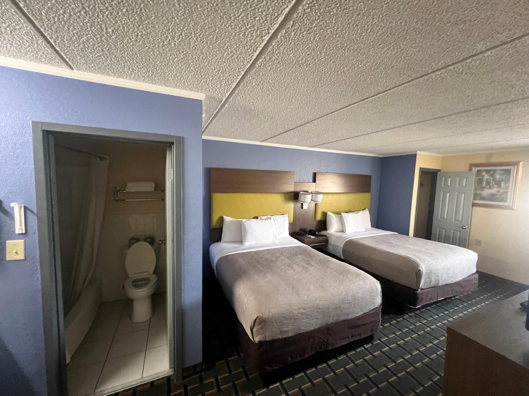 Quality Inn & Suites Near Six Flags East Atlanta Exterior foto
